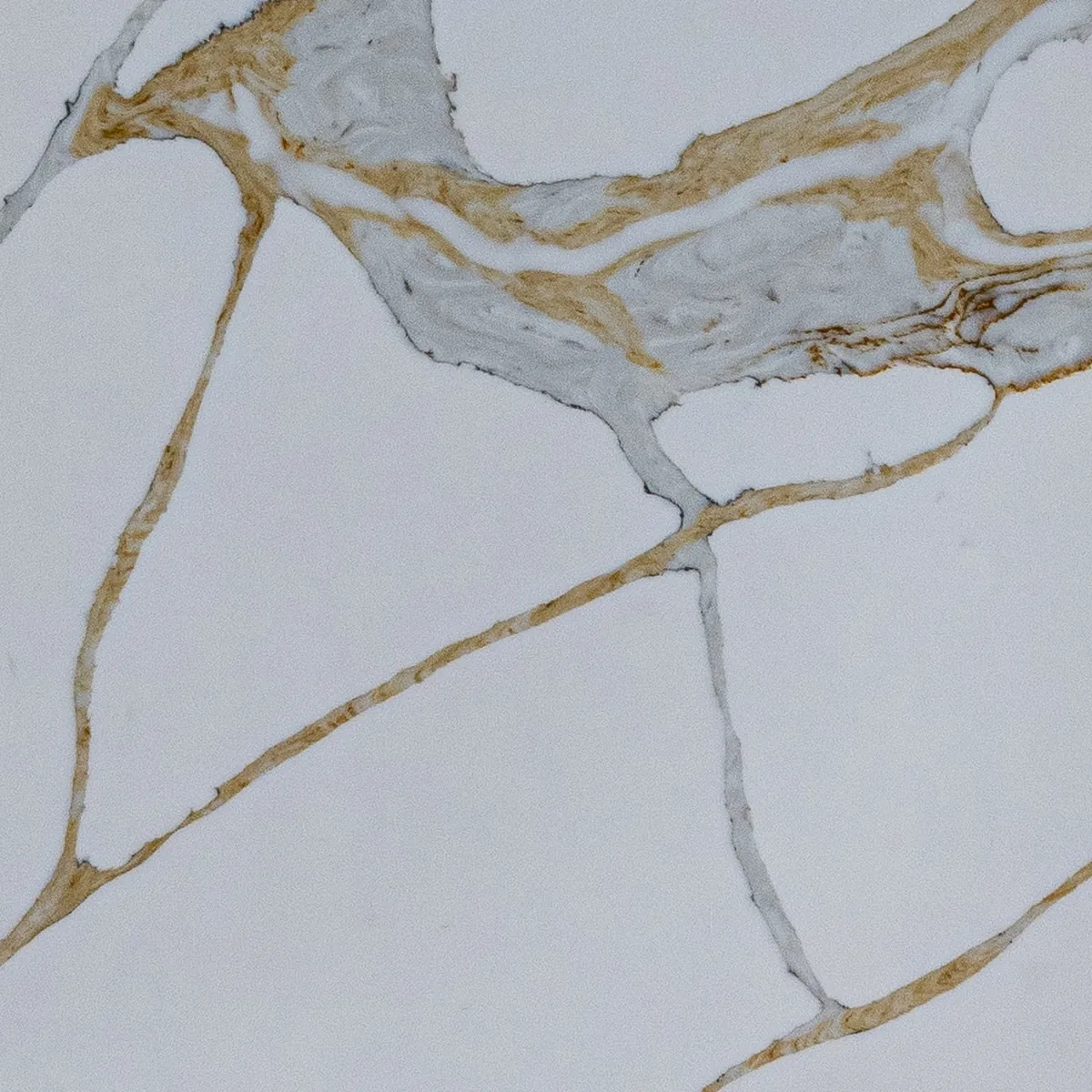 Nile Calacatta prefab quartz sample